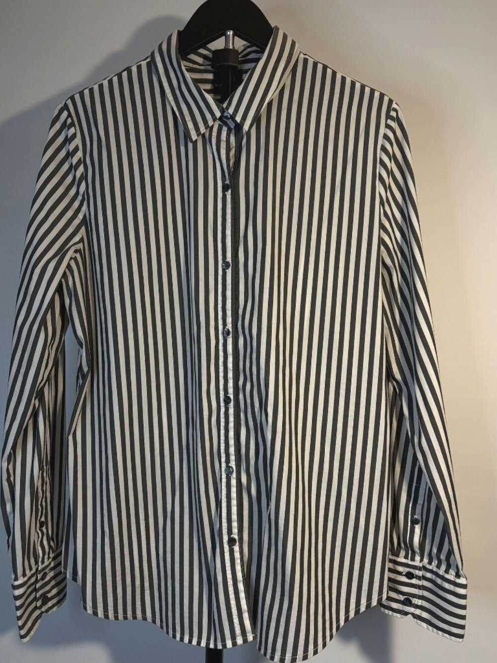 Worthington Button Up Collared Cuffed Long Sleeve Shirt Black White Striped (L) - Picture 10 of 16